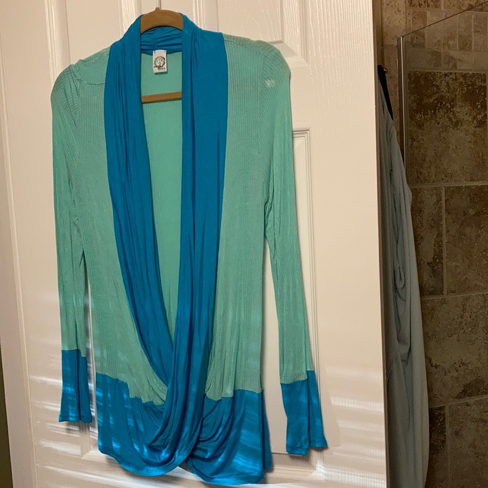 Cool fun twist front top